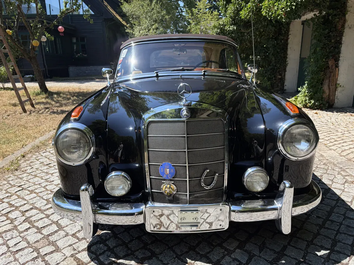 Mercedes-Benz 220 S Ponton Cabriolet 1958 photo 2