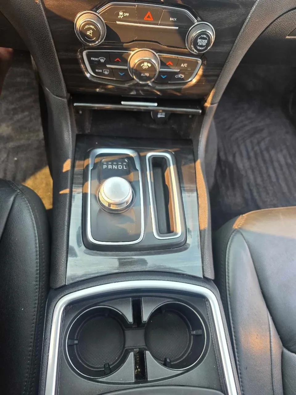 Chrysler 300 2015 photo 3