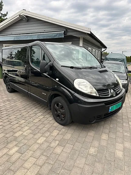 Renault Trafic 2013 photo 2