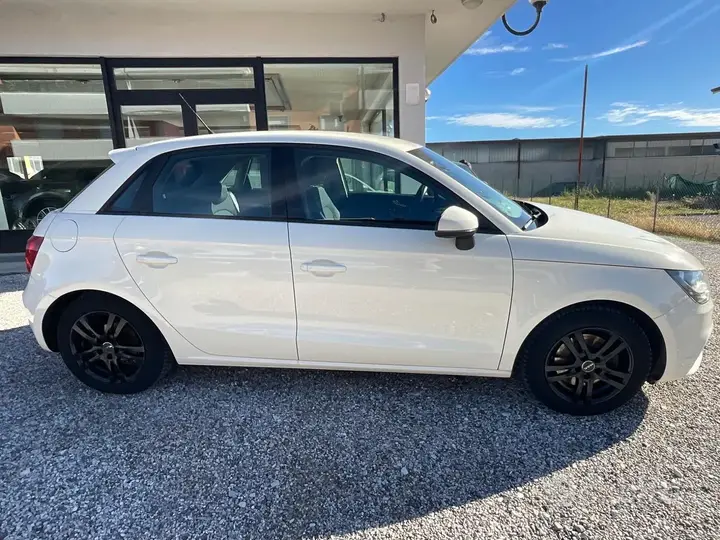 Audi A1 2012 photo 3