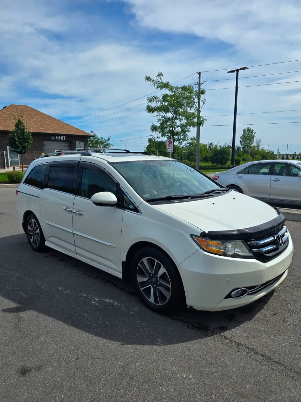 Honda Odyssey 2015 photo 2