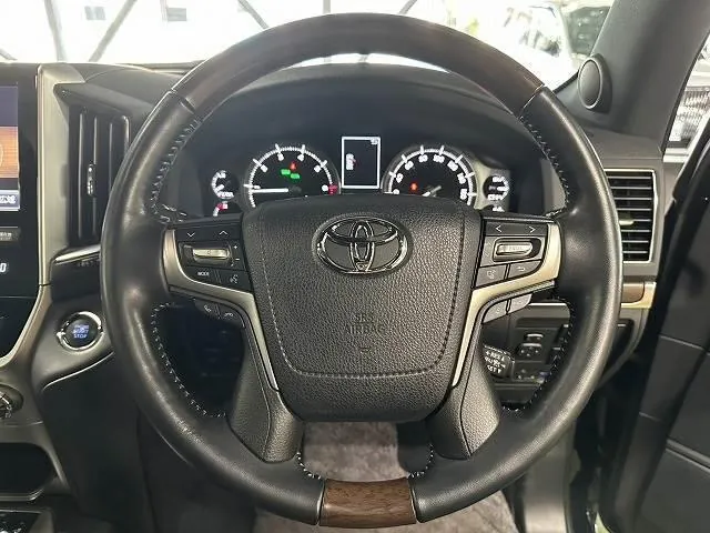 Toyota Land Cruiser 2018 photo 2