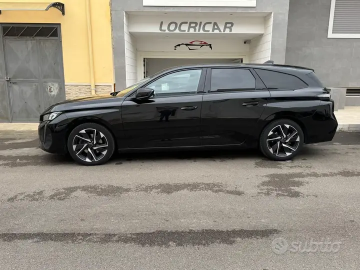 Peugeot 308 2023 photo 3