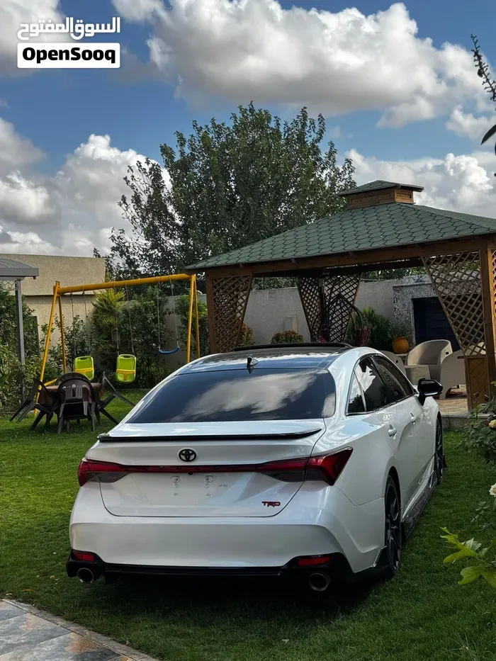 Toyota Avalon 2023 photo 2
