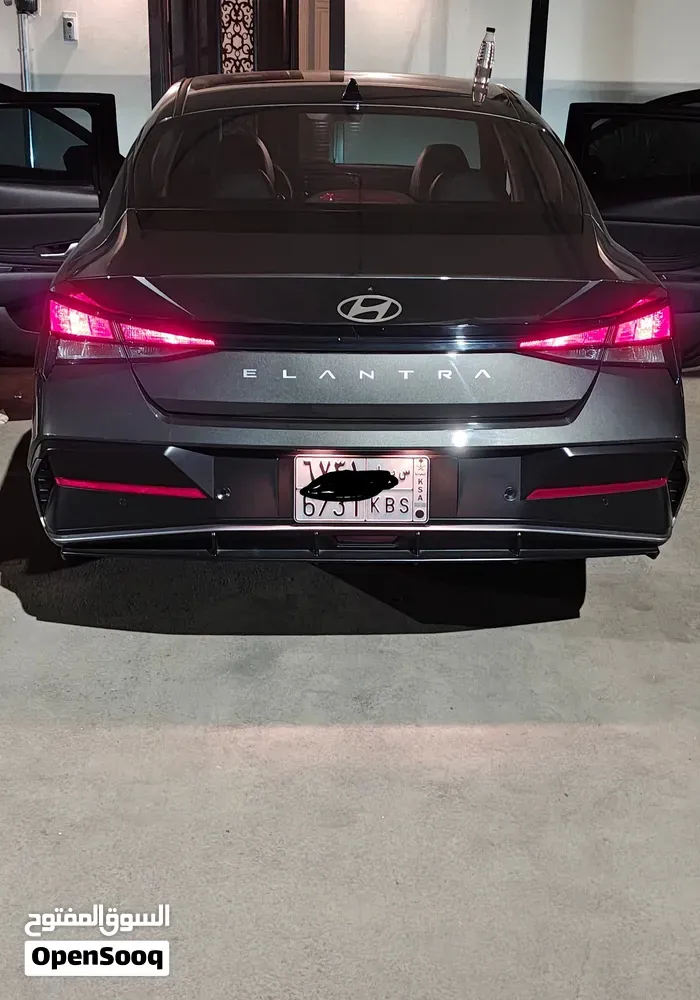 Hyundai Elantra 2025 photo 4