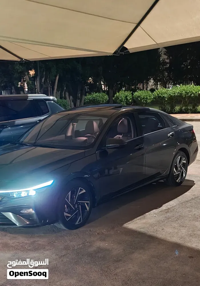 Hyundai Elantra 2025 photo 2