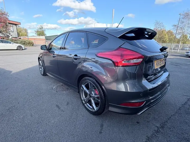 Ford Focus 2018 photo 4