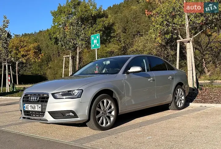 Audi A4 2013 photo 3