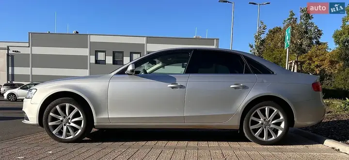 Audi A4 2013 photo 4