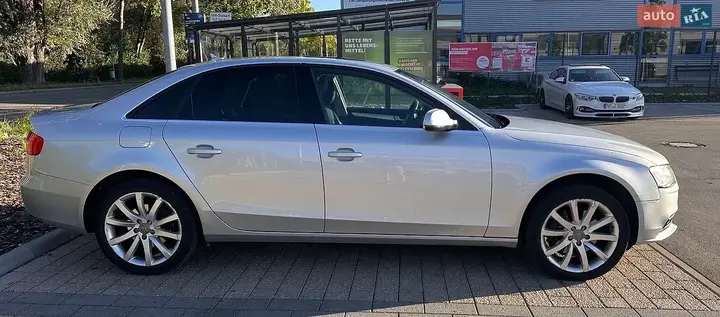 Audi A4 2013 photo 5