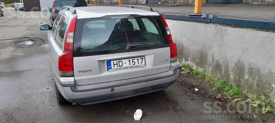 Volvo V70 2000 photo 3