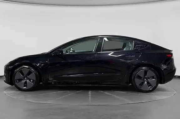 Tesla Model 3 2021 photo 2