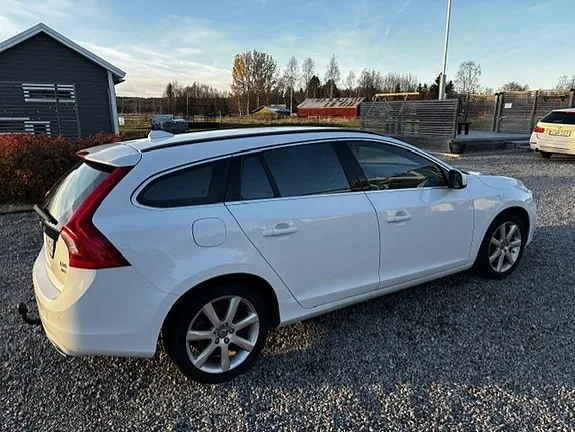 Volvo V60 2014 photo 3