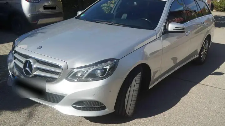 Mercedes-Benz E 220 T Cdi