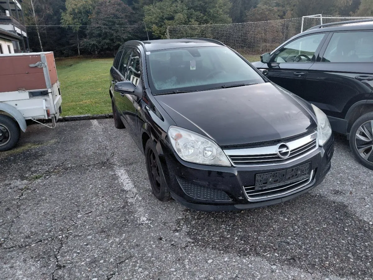 Opel Astra 2008 photo 2