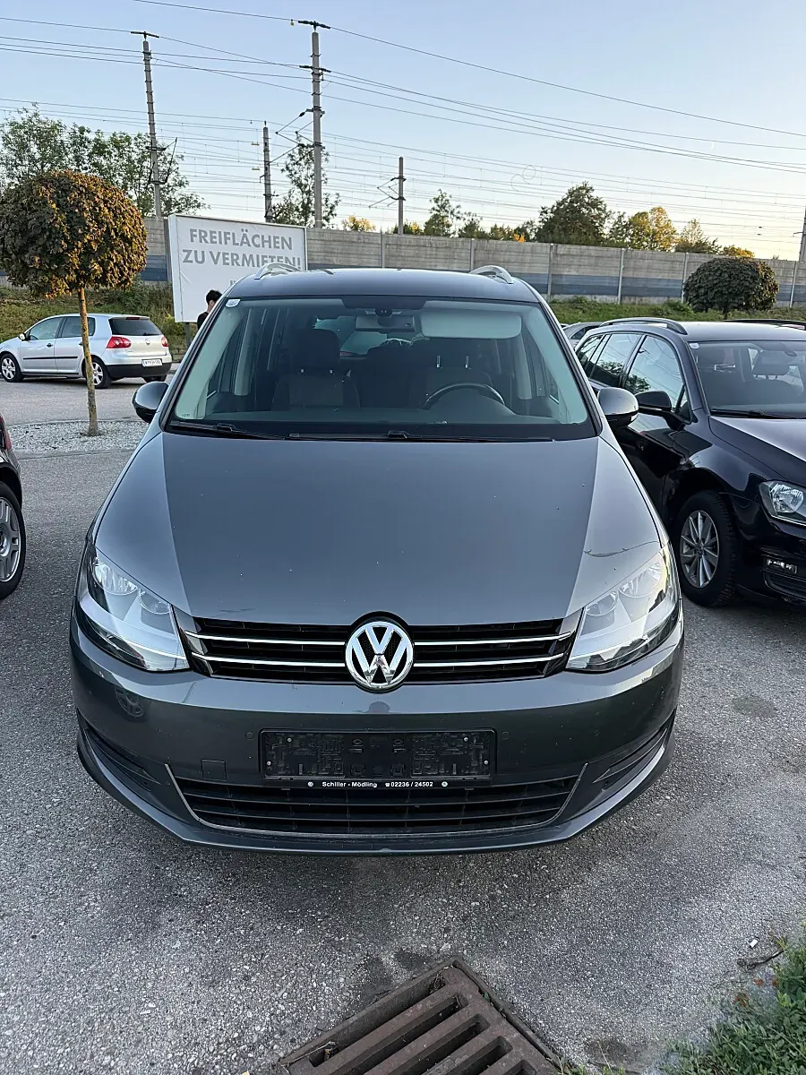 Volkswagen Sharan 2013 photo 2