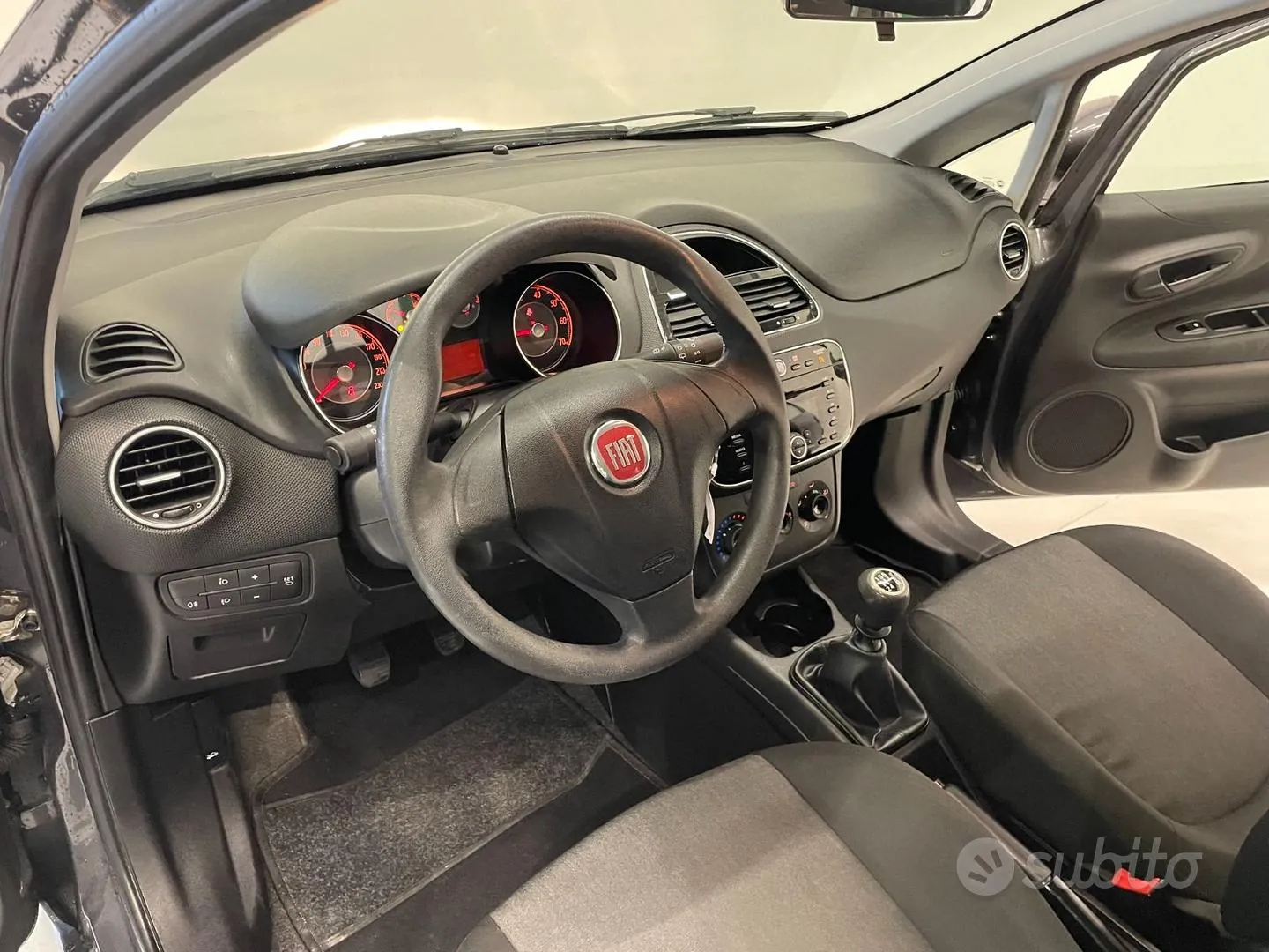 Fiat Punto 2016 photo 5