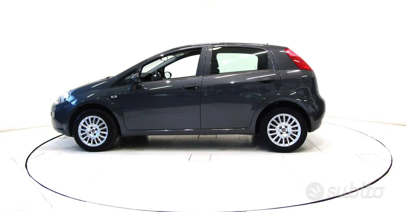 Fiat Punto 2016 photo 2