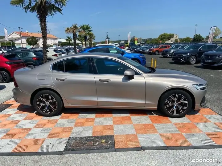 Volvo S60 2024 photo 4