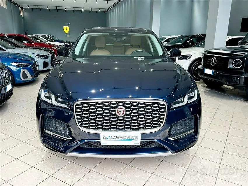 Jaguar F-Pace 2024 photo 2
