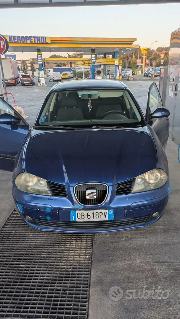 Seat Ibiza 2003 photo 2