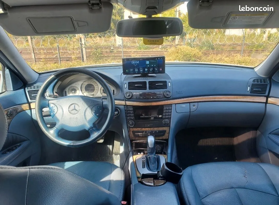Mercedes-Benz E-Class 2005 photo 3