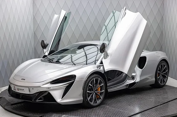 Mclaren Artura 2023 photo 2