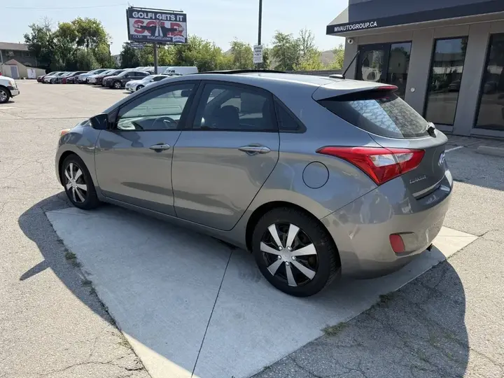 Hyundai Elantra 2016 photo 3