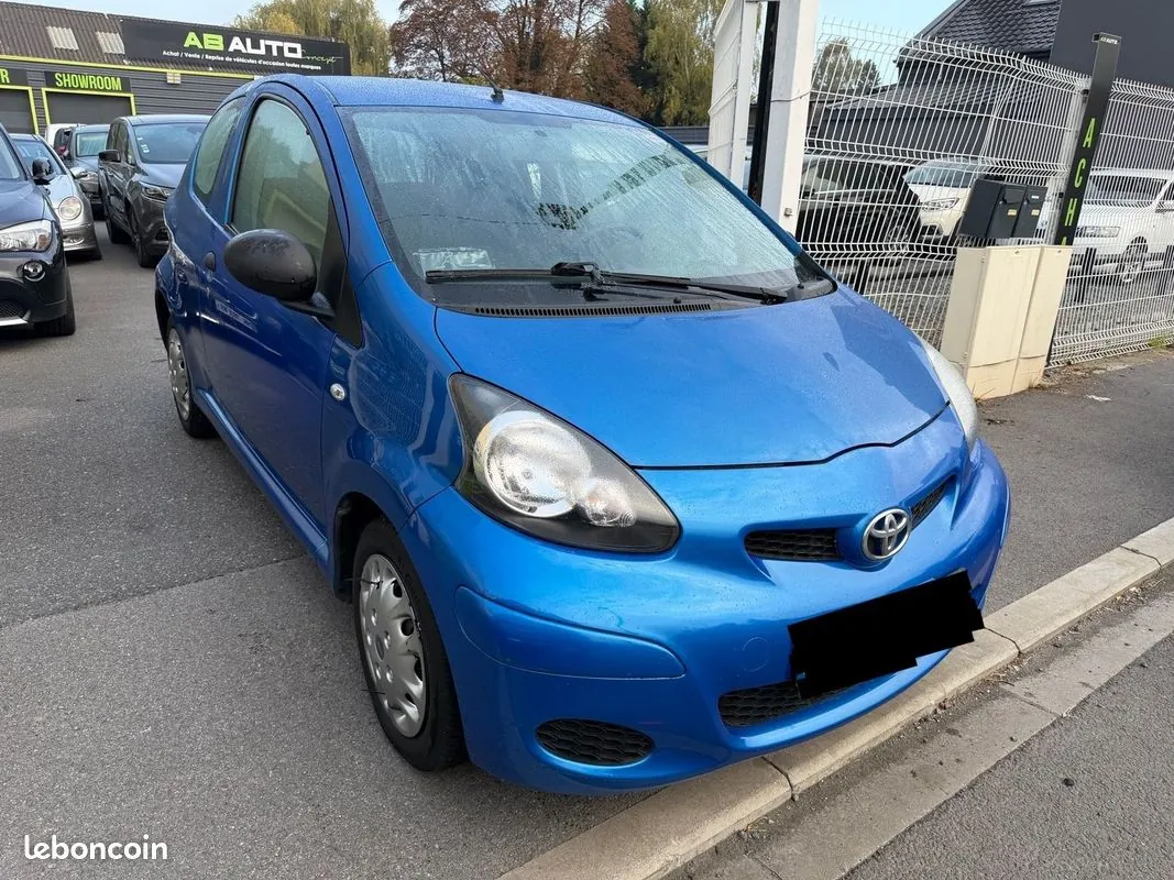 Toyota Aygo 2011 photo 2