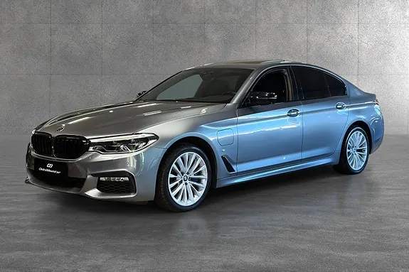 BMW 530E 2018 photo 2