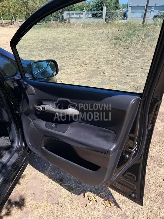 Toyota Auris 2007 photo 3