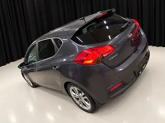 Kia Ceed 2013 photo 4