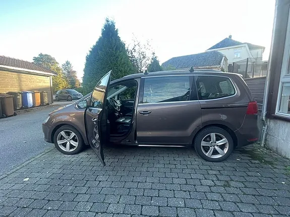 Volkswagen Sharan 2011 photo 5