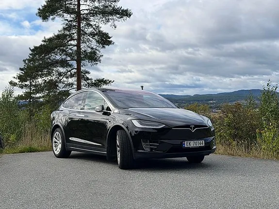 Tesla Model X 2018 photo 3