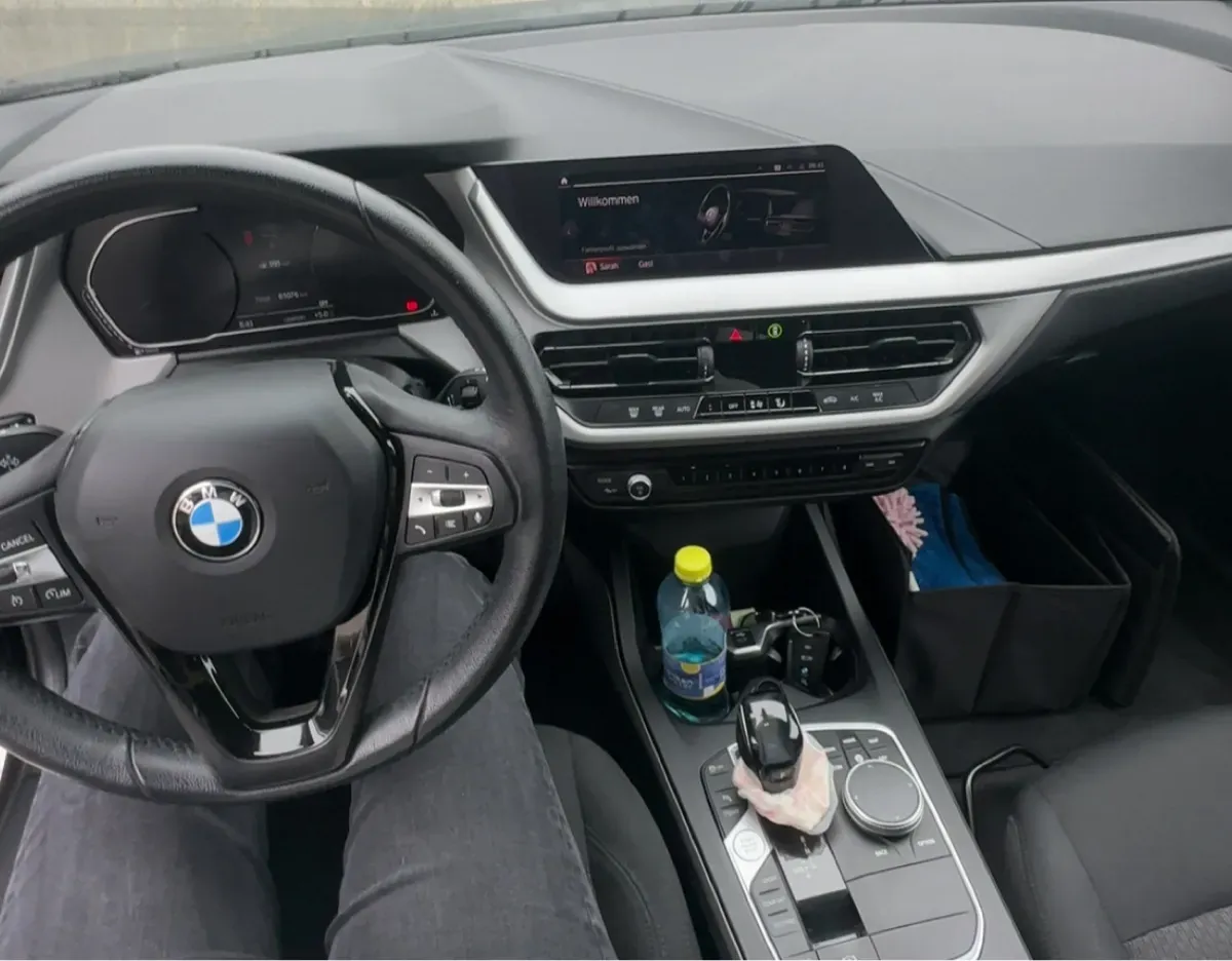 BMW 1 Series 2021 photo 2