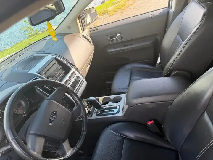 Ford Edge 2010 photo 3