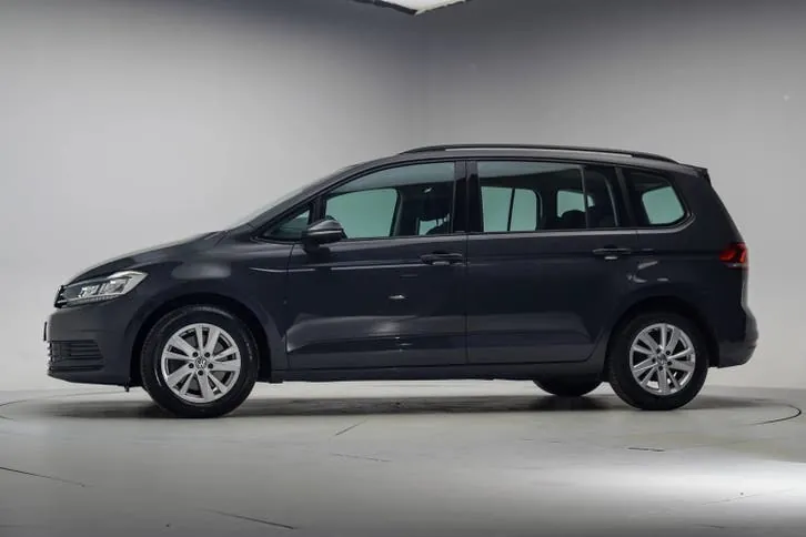 Volkswagen Touran 2020 photo 2