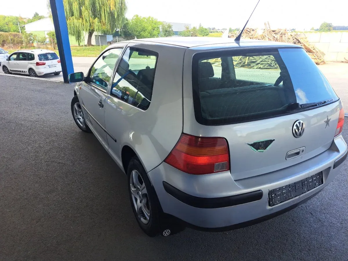 Volkswagen Golf 1998 photo 3