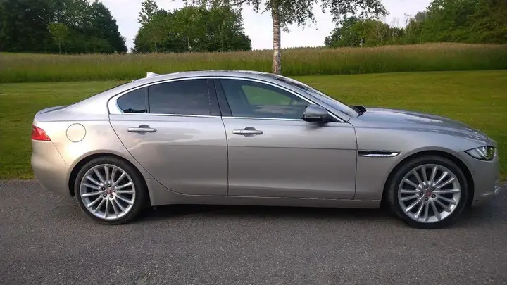 Jaguar Xe