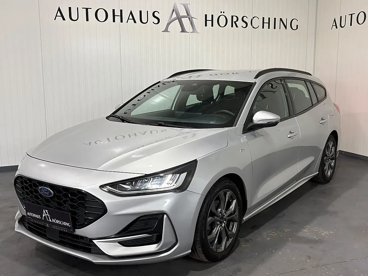 Ford Focus 2023 photo 3