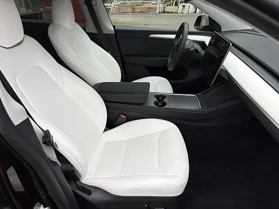 Tesla Model Y 2024 photo 5