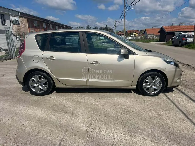 Renault Scenic 2012 photo 4