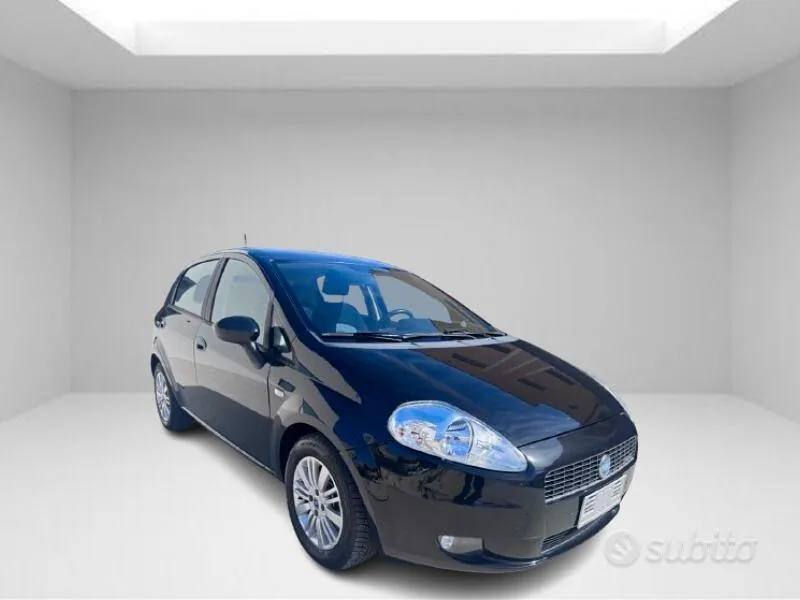Fiat Grande Punto 2007 photo 3