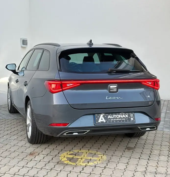 Seat Leon 2022 photo 2