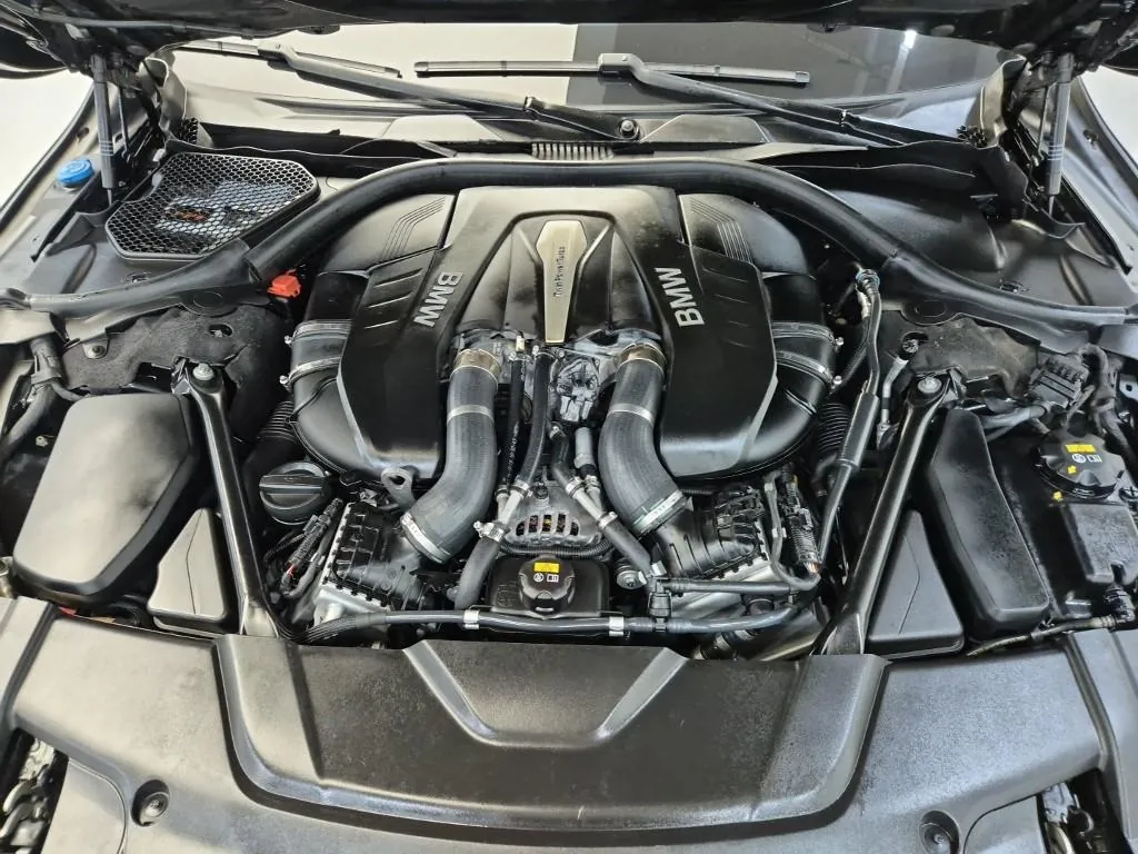 BMW 7 Series 2016 photo 5