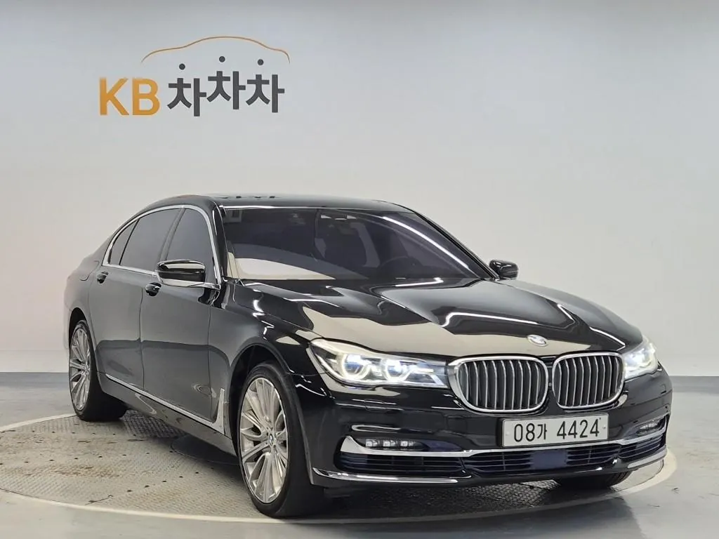 BMW 7 Series 2016 photo 4