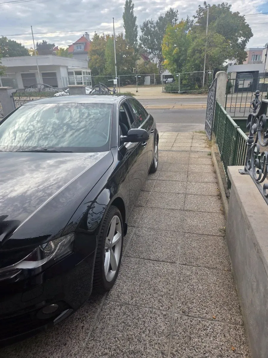 Audi A4 2010 photo 3