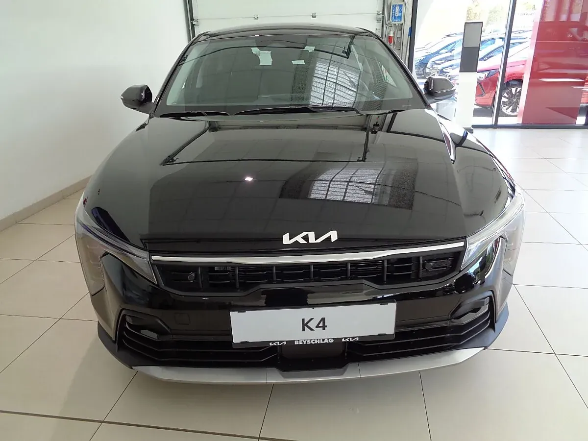 Kia K4 photo 3