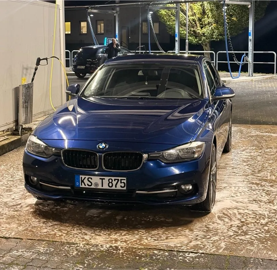 BMW F30