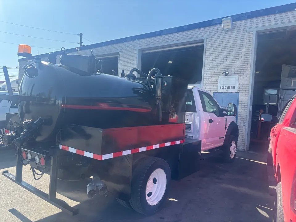 Ford F550 2020 photo 3
